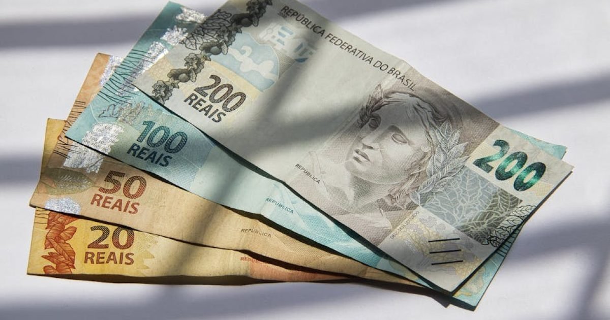 Foto profissional grátis de 100 reais, 20 reais, 200 reais